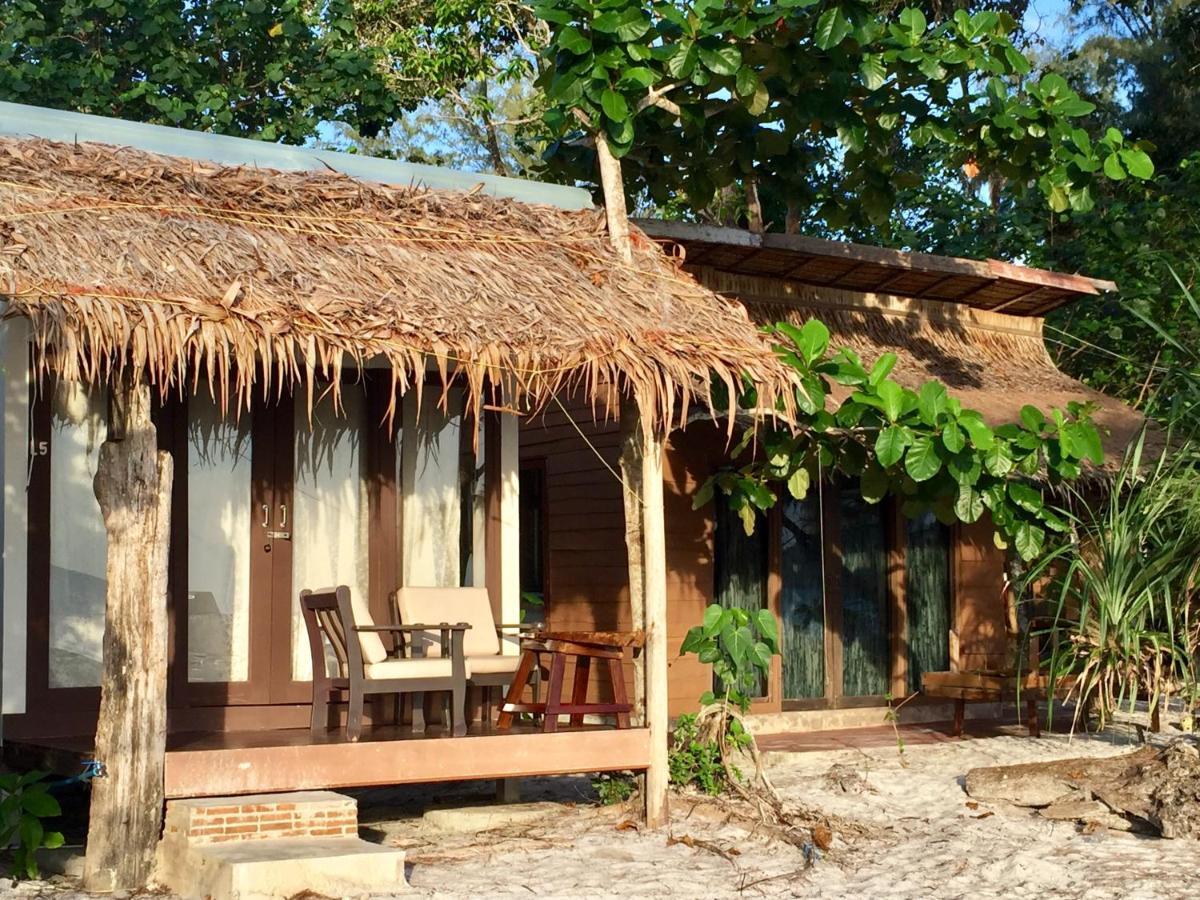 La Ong Lay Hotel Koh Phayam Eksteriør billede